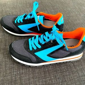 Brooks “Chariot” athletic shoes. black/hawaiian ocean/ red orange, size 9